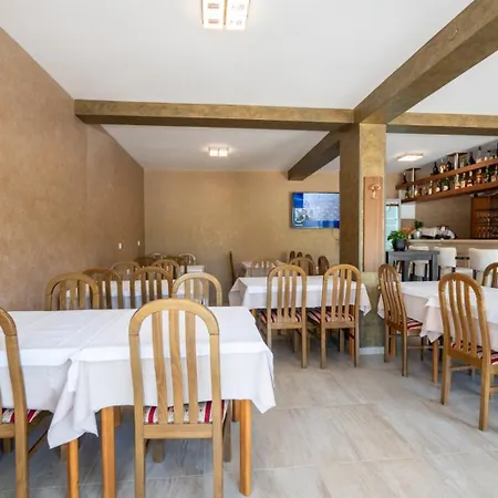 Bonaca Bed & Breakfast *