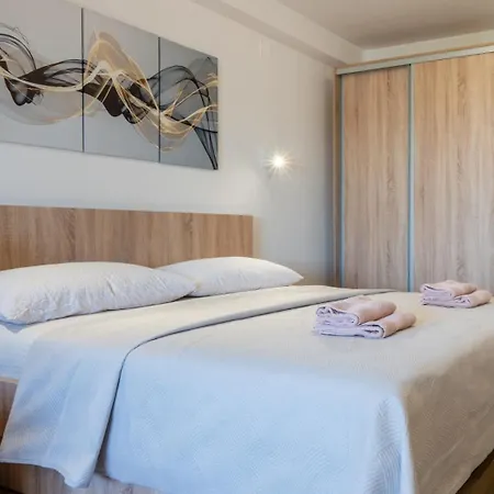 Bonaca Bed & Breakfast *