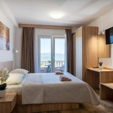 Bonaca Bed & Breakfast *